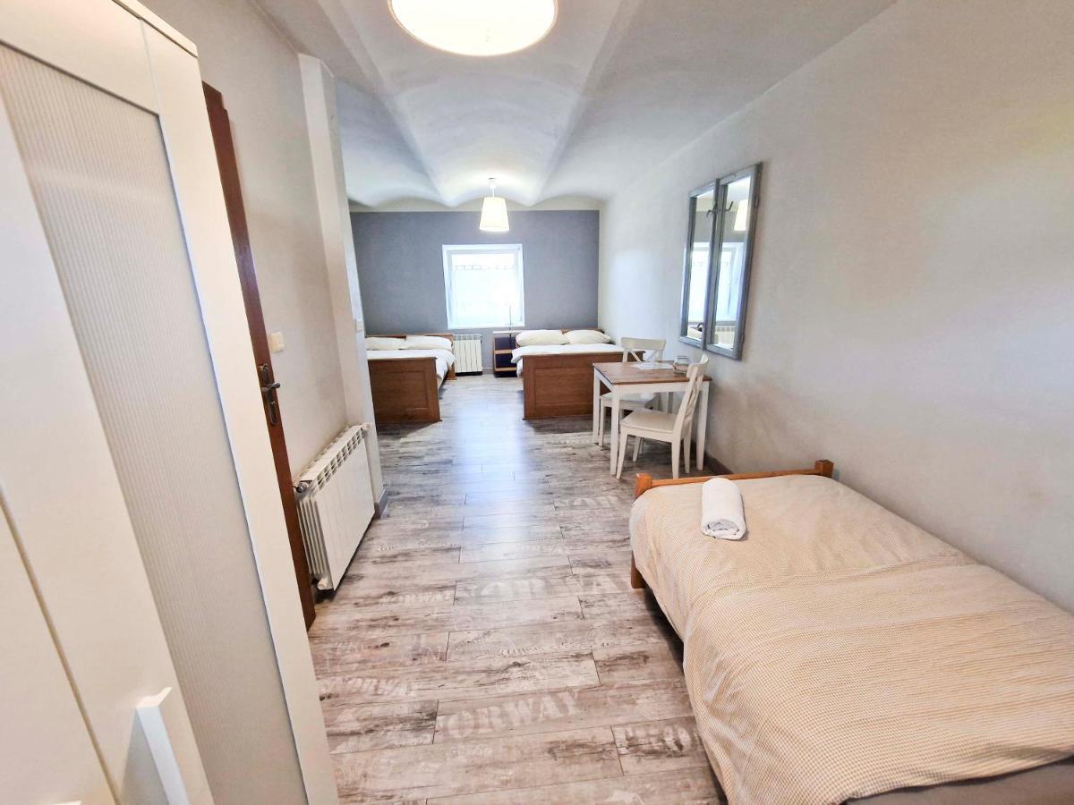 Zielona Przystan Hotel Manasterz Kültér fotó