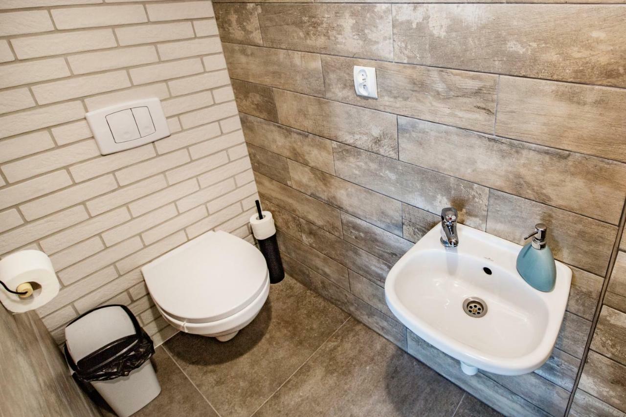 Zielona Przystan Hotel Manasterz Kültér fotó